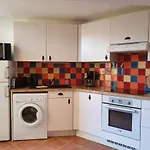 Les chemins de la Cité Chambre ou appartement