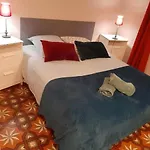 Les chemins de la Cité Chambre ou appartement