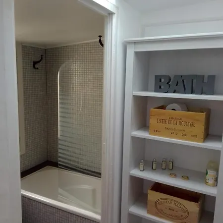 Les Chemins De La Cite Ou קרקסון