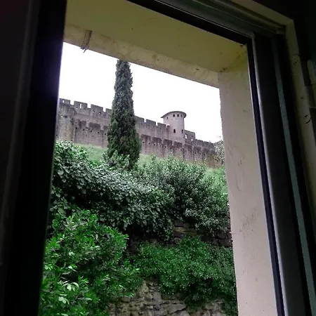 Les Chemins De La Cite Ou *