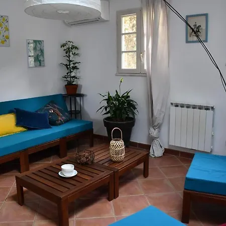 Les Chemins De La Cite Ou