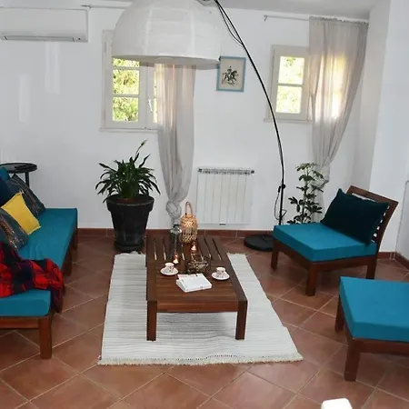 Les Chemins De La Cite Ou Дом отдыха *