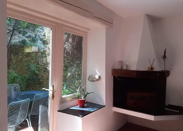 Les Chemins De La Cite Ou Дом отдыха *