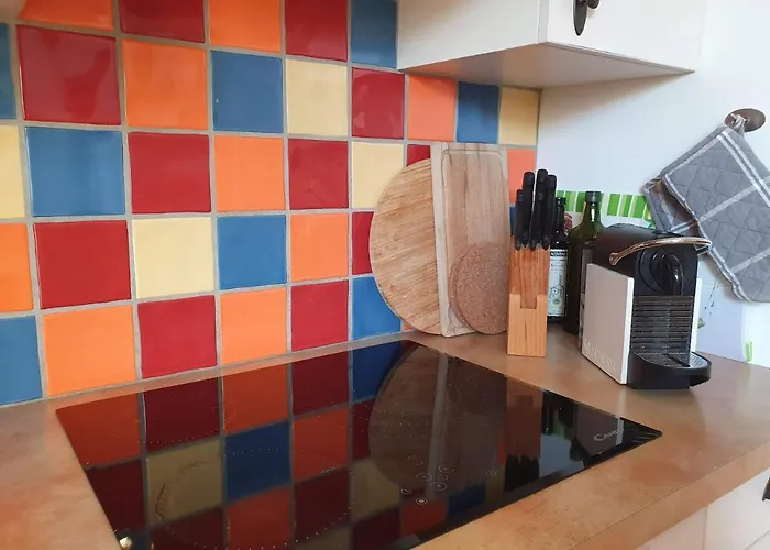 Les Chemins De La Cite Ou