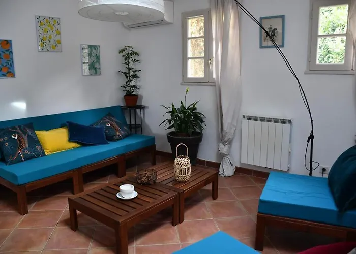 Les Chemins De La Cite Ou